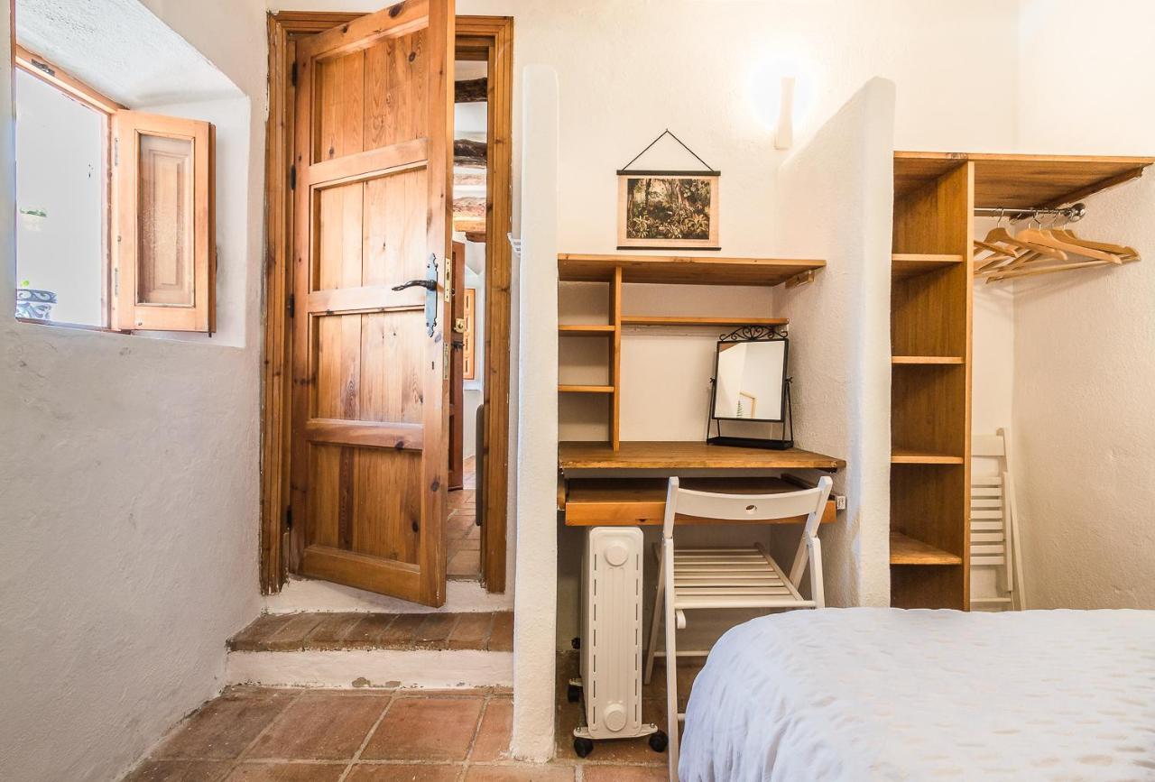 Casa Mundo - 16Th Century Traditional White Village House With Pool Pinos del Valle Exterior foto