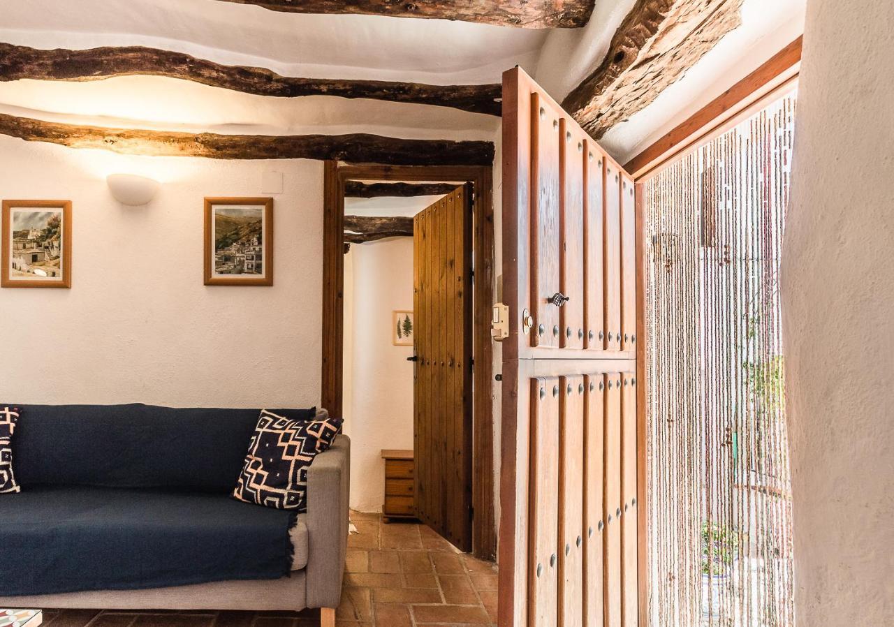 Casa Mundo - 16Th Century Traditional White Village House With Pool Pinos del Valle Exterior foto